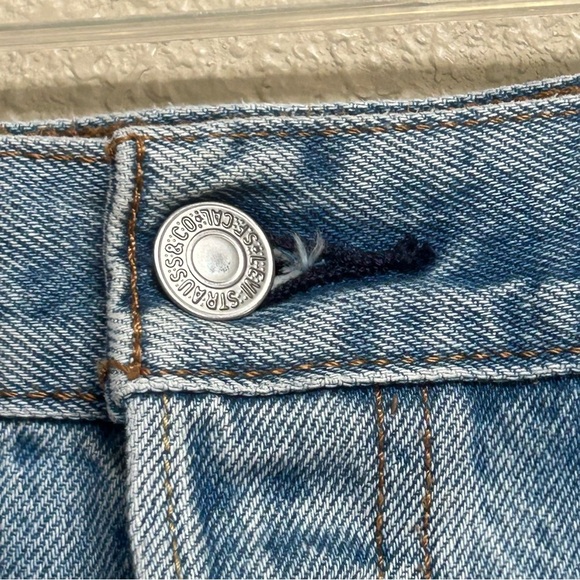 Levi’s 501 Distressed Denim Cutoff Shorts Women’s Size W31 Light Blue - Picture 5 of 8